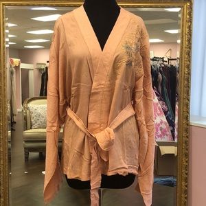 Salmon embroidered kimono